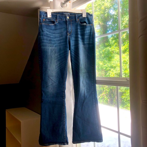 Denizen from Levi's Denim - Denizen Levi Modern Boot jeans 10/30- 10M